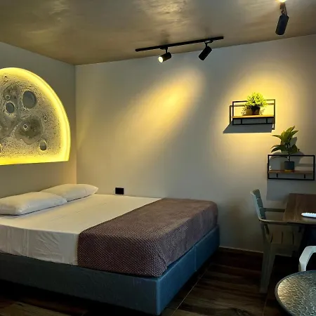 Apartment Fancy Lunar Near Old Town *