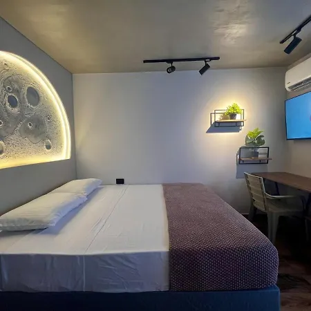 Apartment Fancy Lunar Near Old Town