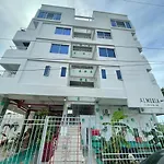 Fancy Lunar Studio Near Old Town