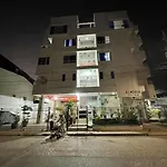 Fancy Lunar Studio Near Old Town